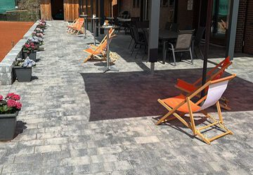 Neue Terrasse fertiggestellt: Mehr Platz für Gemeinschaft und Vereinsleben